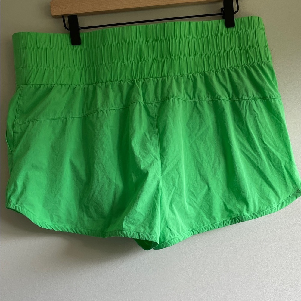 Joy lane Green Women's Shorts Size XL - Picture 7 of 8